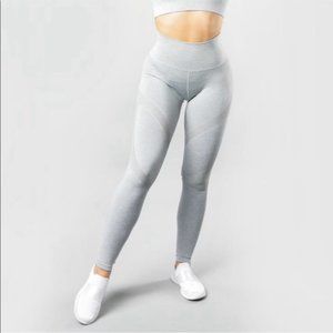 Alphalete Cloud Grey Aero Leggings